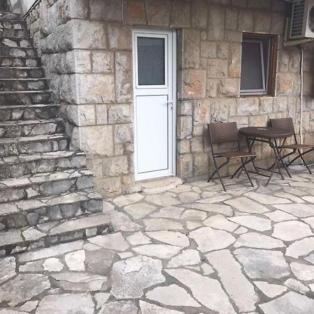 בודווה Alex Apartments מראה חיצוני תמונה
