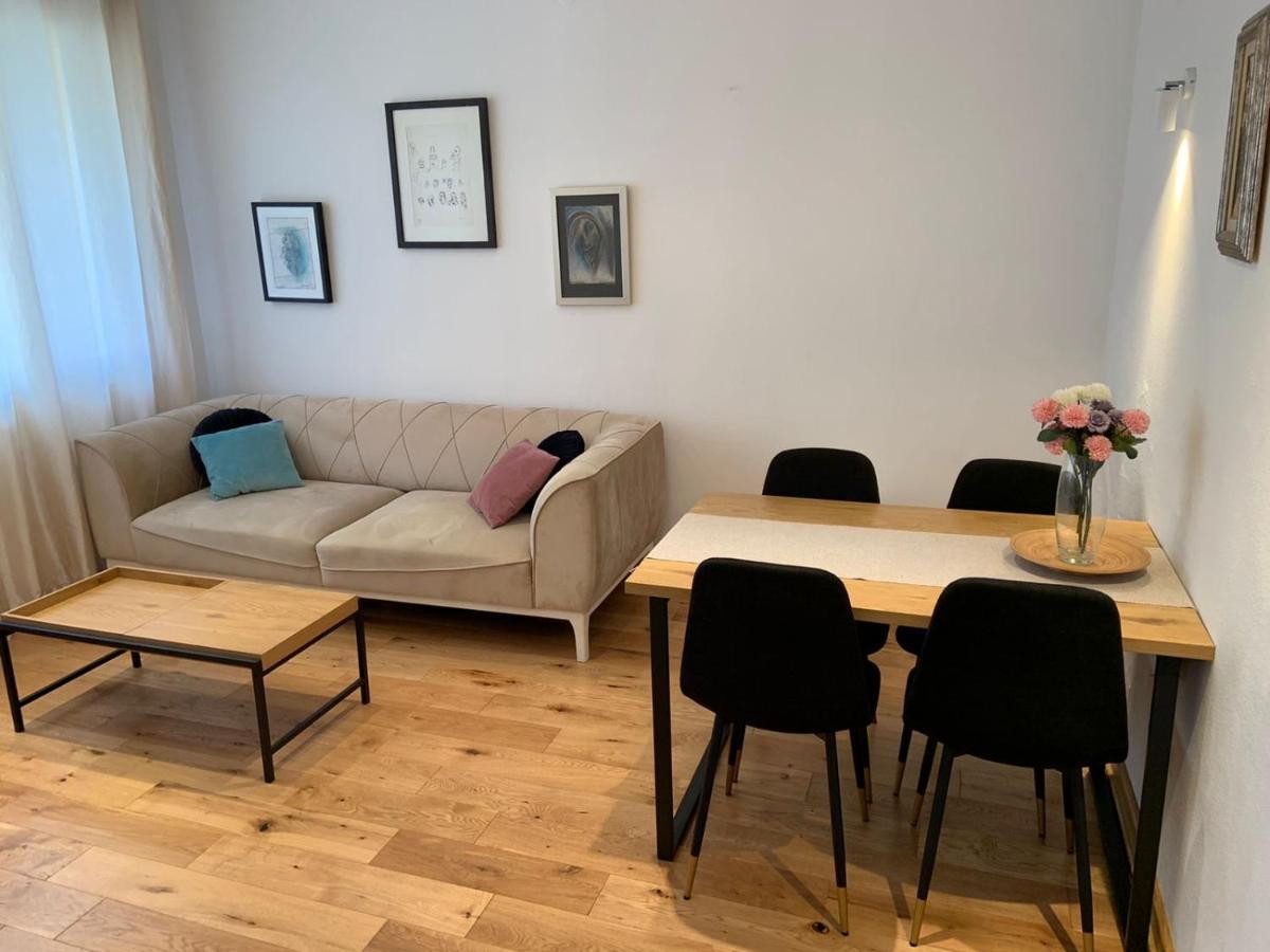 בודווה Alex Apartments מראה חיצוני תמונה