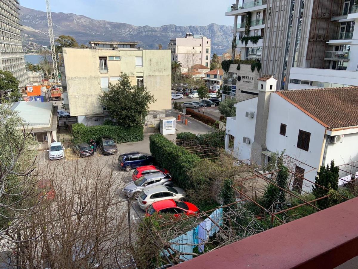 בודווה Alex Apartments מראה חיצוני תמונה