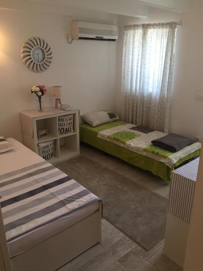 בודווה Alex Apartments מראה חיצוני תמונה