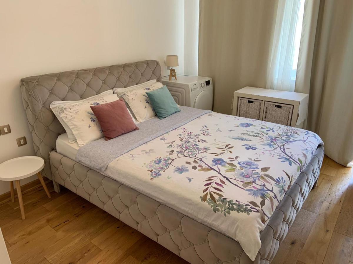 בודווה Alex Apartments מראה חיצוני תמונה