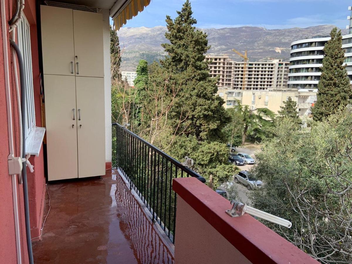 בודווה Alex Apartments מראה חיצוני תמונה