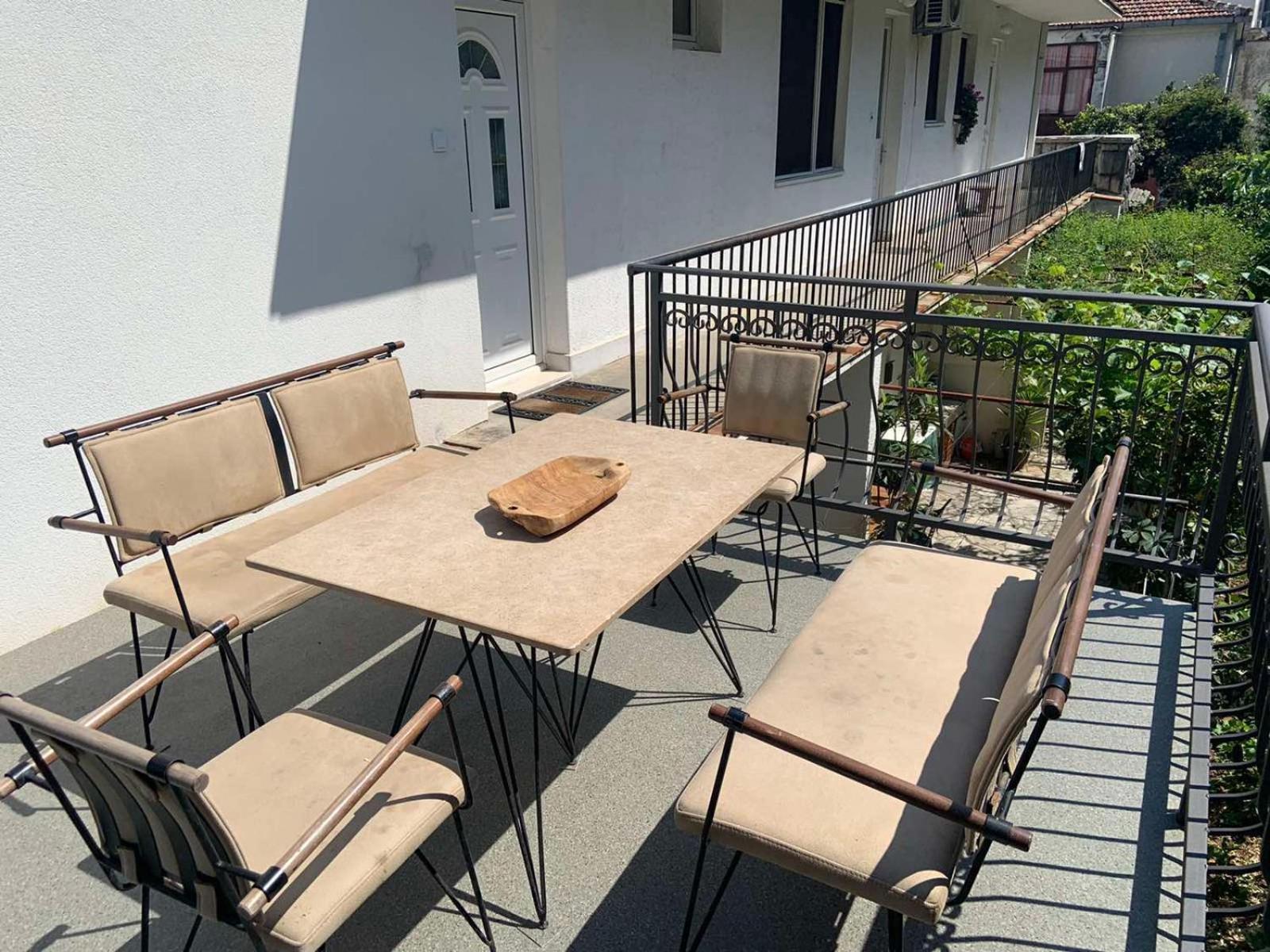 בודווה Alex Apartments מראה חיצוני תמונה