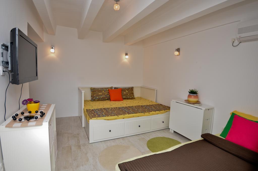 בודווה Alex Apartments חדר תמונה
